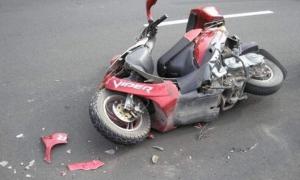 Зіткнулись два скутери – загинув один водій