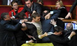Українські депутати потрапили в рейтинг найкращих політиків-бійців світу