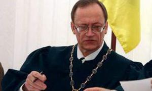 Новообраний суддя КС отримує понад 100 тисяч гривень довічного утримання