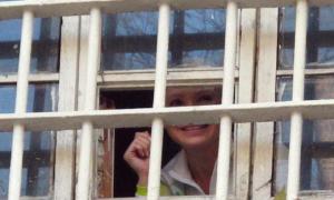 Під СІЗО мітингують прихильники Тимошенко