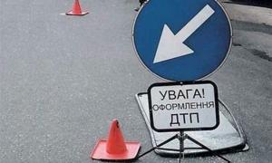 Біля Ковеля дічинку врятували з розбитої машини, в якій загинув її батько