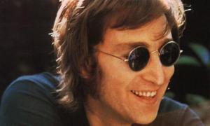 Зуб Джона Леннона купив дантист