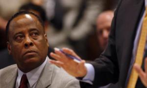 Лікаря Джексона визнали винним у смерті співака