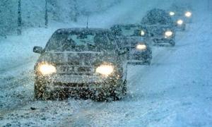 ДАІ попереджає водіїв, що найближчими днями на дорогах буде небезпечно