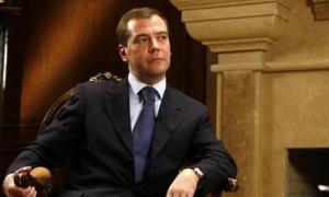 Дмитро Медведєв став одним з керівників піраміди Мавроді