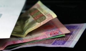 Щоб зацікавити лікарів, Аніщенко підніме їм зарплати на 13%