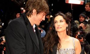 Демі Мур і Ештон Катчер таки розлучаються