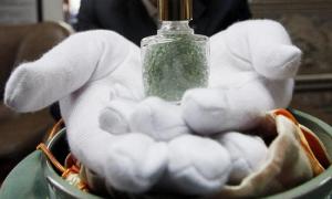 Корейці перетворюють прах родичів на бісер і намисто