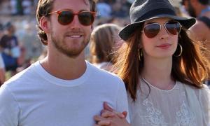 Енн Хетевей зібралася заміж