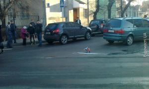 На пішохідному переході біля Центрального ринку збили двох людей