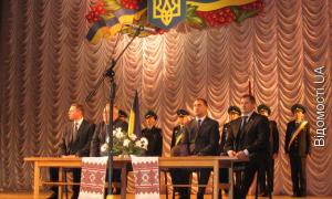 Волинські чиновники святкують День місцевого самоврядування