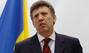 Ківалов оплатив секретарці британську освіту державним коштом