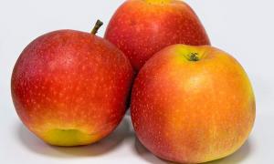 Позбавитись прищів можна за допомогою яблучних шкірок