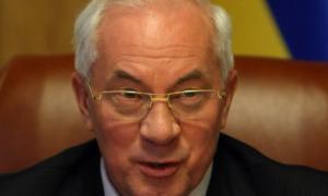 Азаров потрусить базарників за дитячі колготки