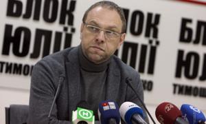 Сергій Власенко порадив Януковичу жувати, а не говорити 