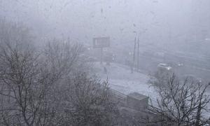 У Москві одночасно лютували заметіль і гроза з блискавками