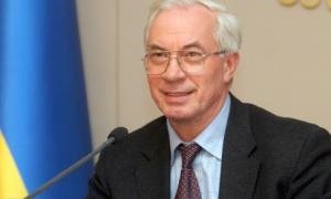 Купівельна спроможність українців зростає, – Азаров