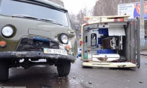 У Рівному «швидка» з тижневим малюком потрапила в аварію за 200 метрів від лікарні