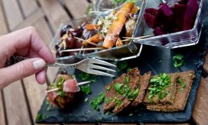 У Берліні годують людей «доісторичною» їжею