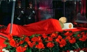 Тіло Кім Чен Іра покладуть у мавзолей поруч із батьком