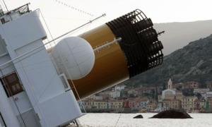 Із затонулого круїзного лайнера Costa Concordia підняли чорну скриньку