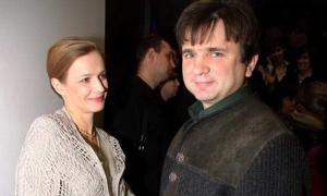 Відомий російський телеведучий стане батьком утретє