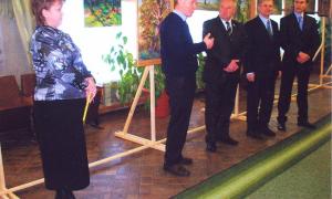 У Ратному демонструють ліс на картинах