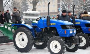 Одноосібники отримали доїльні апарати, а кращі сільради — трактори