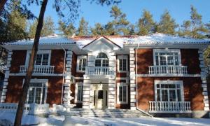 На резиденції українських чиновників піде 50 мільйонів з держбюджету