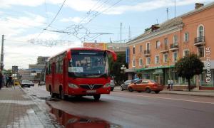 Лучани скаржаться на маршрутки, а в міськраді не можуть вирішити долю двох маршрутів
