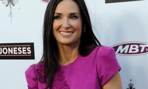 Демі Мур госпіталізували «лікувати виснаження»