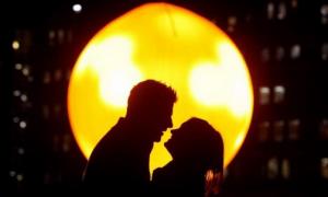 У Лондоні день став довшим на 3 години завдяки штучному сонцю