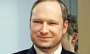 Брейвік назвав свої теракти «попередженням для зрадників» і вимагає негайного звільнення