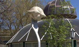 У Росії існує пам’ятник пельменю