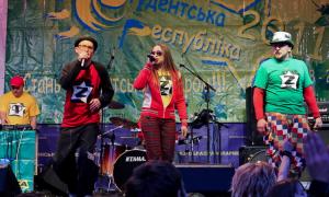 ФлайzZzа пропонує кілька варіантів популярної пісні «Шуруй звідси!»