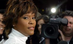 Лікарі знайшли воду в легенях Уітні Хьюстон