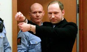 Норвезький терорист Брейвік склав «список смерті»