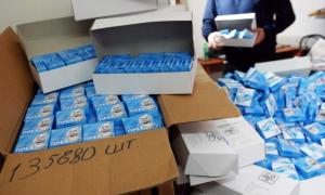 До річниці Януковича роздадуть біло-блакитну «Партію кондомів»