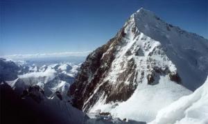 Непал попросив міжнародної допомоги, щоб виміряти висоту Евересту 