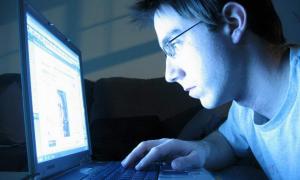 Третина українців «лікується» порадами з Інтернету