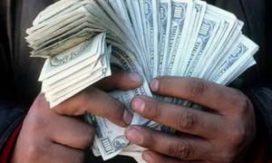 Менше відсотка українців отримують легально європейські зарплати