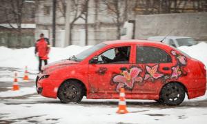 Житомирянки змагались у фігурному водінні авто 