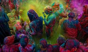 В Індії понад 200 людей отруїлися фарбою