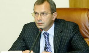 Янукович доручив Клюєву зайнятися корупцією