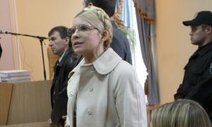 Сто видатних діячів України просять Януковича звільнити Тимошенко