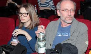 Олександр Гордон показав 18-річну дружину