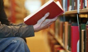 Менше 20% українців читають книжки хоча б раз у місяць