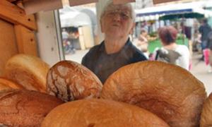 Українці стали споживати менше хліба