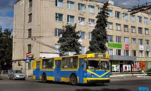 У Великодню ніч Луцьком курсуватимуть тролейбуси і маршрутки