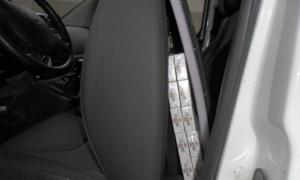 За контрабанду цигарок конфіскували авто